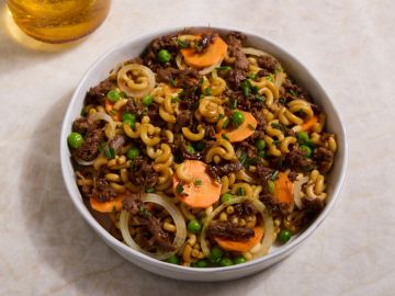 BOEUF COQUILLETTES A LA "BOURGUIGNONNE"