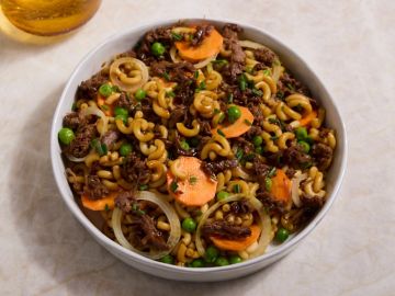 BOEUF COQUILLETTES A LA "BOURGUIGNONNE"