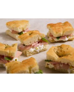 LA FOCACCIA GARNIE PISTACHE MORTADELLE & STRACCIATELLA X18