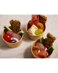 LES GRAZING CUPS CRUDITÉS CAMEMBERT & GRAVELAX X30