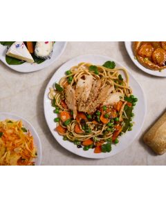 POULET NOUILLES SOBA ET LEGUMES