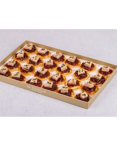 PETIT PLATEAU BLINIS FOIE GRAS CONFIT OIGNON