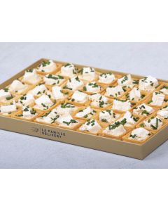 PETIT PLATEAU TARTELETTES CHEVRE CONFIT D'OIGNON